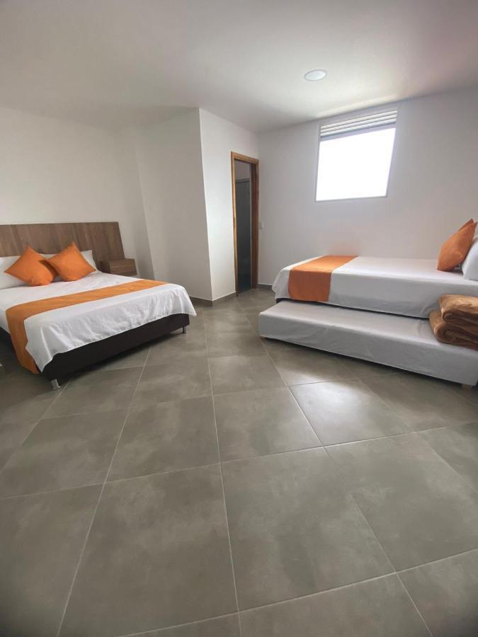Hotel Gran Plaza San Rafael 圣拉菲尔 外观 照片